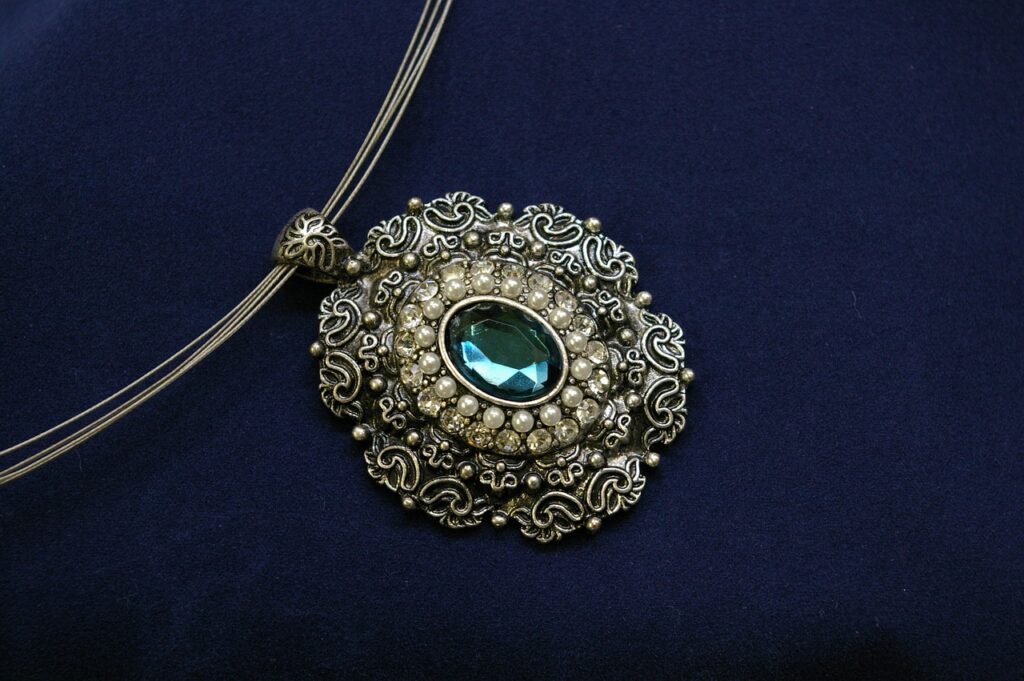 Birthstone chain jewellery